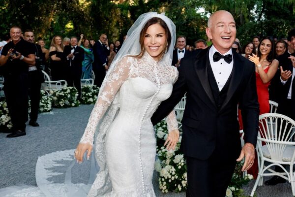 Chi è la moglie di Jeff Bezos e il suo ruolo nella società