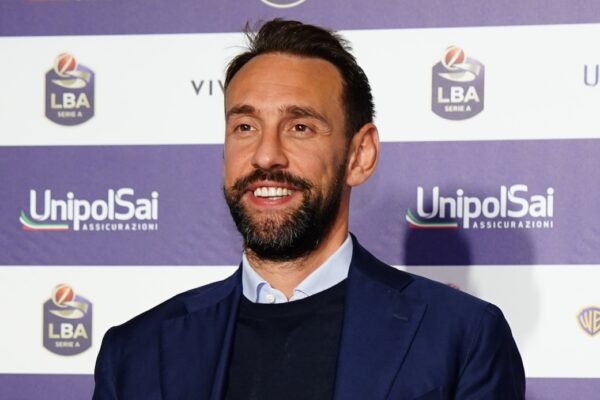 Peppe Poeta: Un Eccellente Rappresentante della Pallacanestro