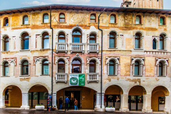 Pordenone: Storia e Cultura di una Città del Nord Italia