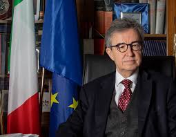 Andrea Lenzi: Un Pioniere della Ricerca Medica