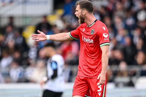 Hannover Cagliari: Un Confronto Calcistico Recenti