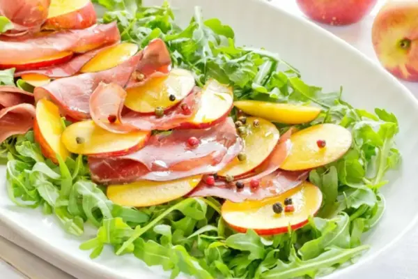 La Bresaola Lollobrigida: Un’icona della Gastronomia Italiana