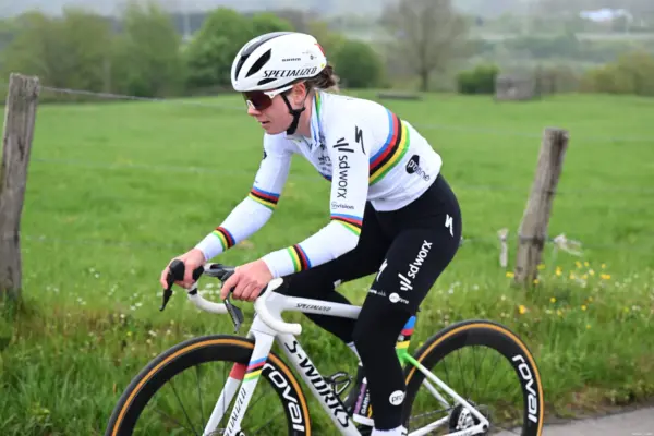 Il Trionfo di Lotte Kopecky nella Storia della Ciclismo