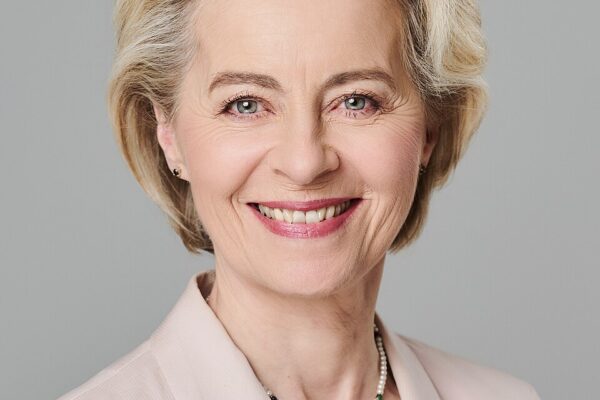 Ursula von der Leyen: La Guida della Commissione Europea