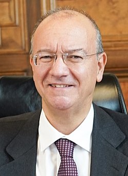 Valditara: Leader nell’Innovazione e Sostenibilità