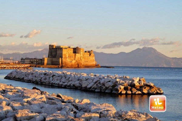 Meteo Napoli: Tendenze e Previsioni per il Prossimo Futuro