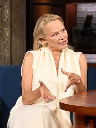 Pamela Anderson Oggi: Ritorno e Progetti Futuri
