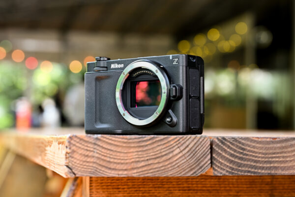 Nikon ZR: La Rivoluzione delle Fotocamere Mirrorless