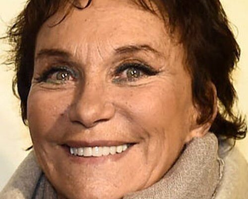 La Carriera di Angela Brambati: Icona della Musica Italiana