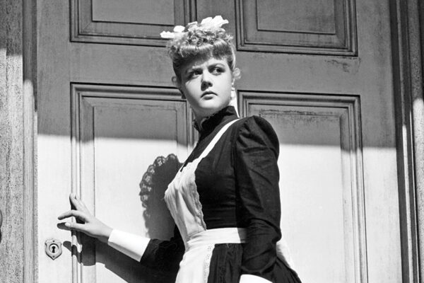 Tributo ad Angela Lansbury: Una Leggenda dello Spettacolo