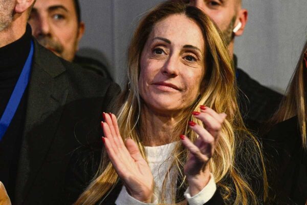 Chi è Arianna Meloni e il Suo Ruolo nella Politica Italiana