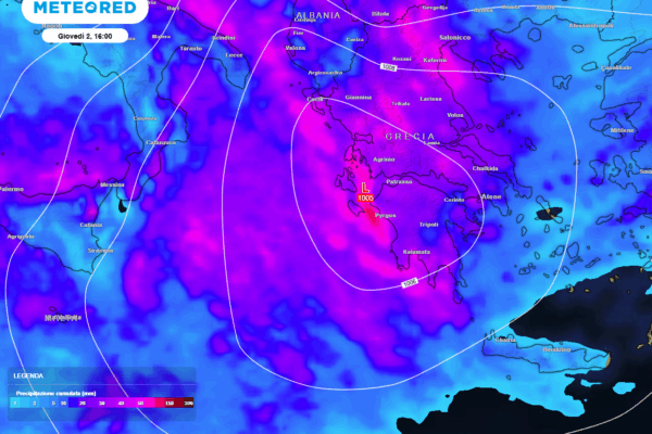 Ciclone in Arrivo: Preparati per Eventuali Impatti