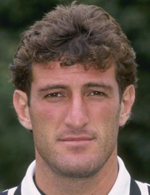 Ciro Ferrara: Un Viaggio nella Carriera di un Campione