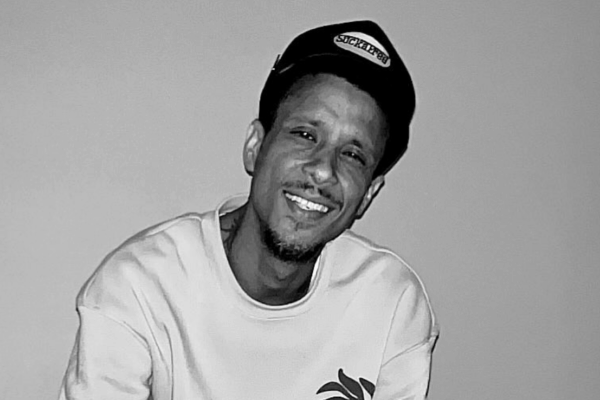 La Vita e l’Impatto di Floyd Roger Myers nella Musica