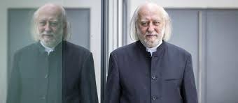 Laszlo Krasznahorkai: Innovatore della Narrazione Moderna