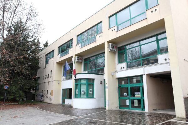 Liceo Marconi Pescara: Un Faro di Educazione nella Città Adriatica