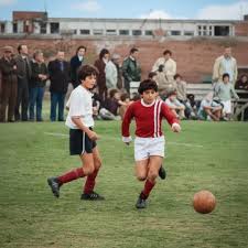 L’Incredibile Eredità di Diego Maradona nel Mondo del Calcio