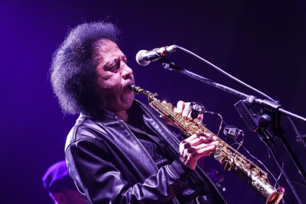 L’eredità di Pino Daniele e James Senese nella Musica Napoletana