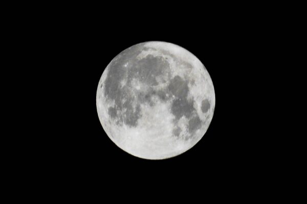 La Superluna del 7 Ottobre 2023: Un Evento Astronomico Straordinario