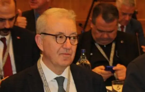 Chi è Alfredo Mantovano? La sua influenza sulla politica italiana