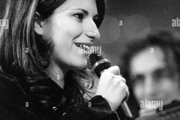 chi imita laura pausini a sanremo — IT news