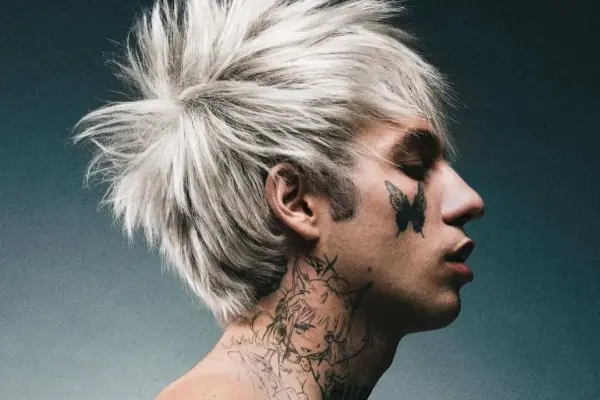 chiello cantante — IT news