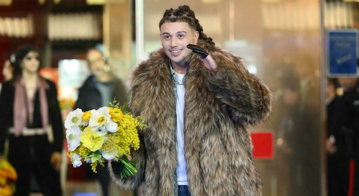 gioielli laura pausini sanremo — IT news