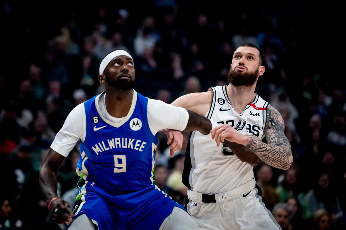 bucks - spurs — IT news