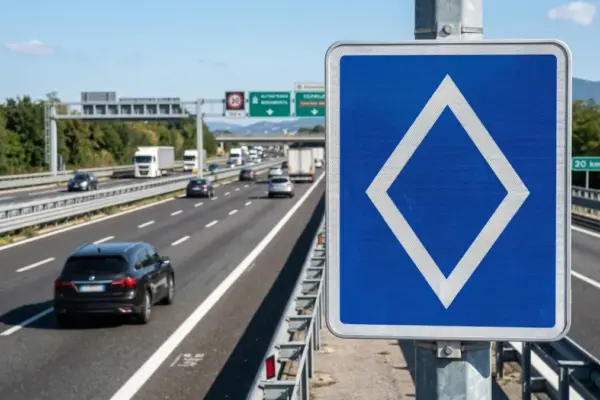 nuovo cartello stradale rombo bianco — IT news