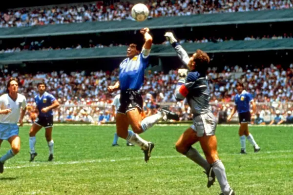 Mondiali 2026, Argentina-Inghilterra: le polemiche arbitrali e la storica rivalità accendono la semifinale