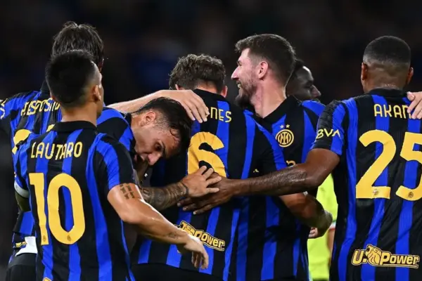 Bari: l’Inter vince contro il Betis con il gol di Stones all’esordio