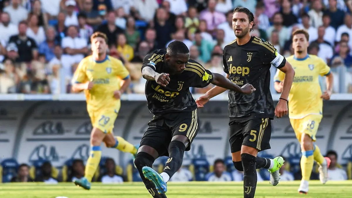 La Juventus Inizia la Stagione con una Vittoria di Misura contro il Frosinone image 1