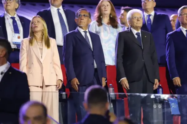 Taranto, fischi per Meloni e applausi per Mattarella ai Giochi del Mediterraneo image 1