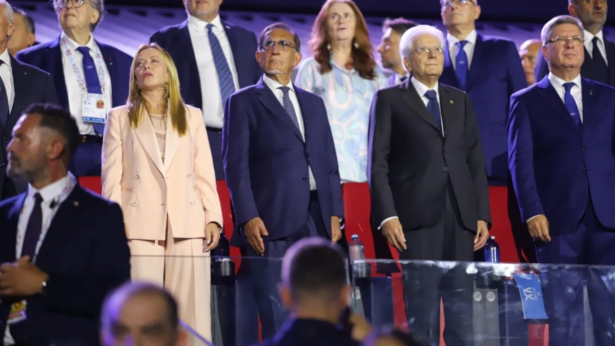 Taranto, fischi per Meloni e applausi per Mattarella ai Giochi del Mediterraneo image 1