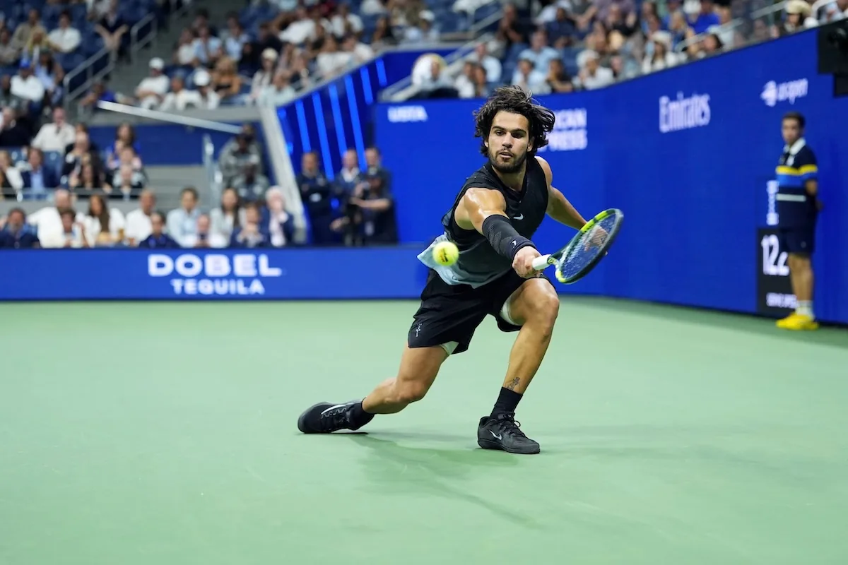 Alcaraz eliminato agli US Open in una partita notturna controversa image 1
