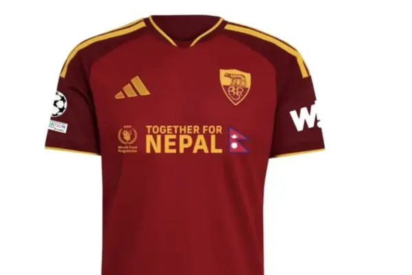 Roma in Champions League contro il Fenerbahce, con i tifosi in trasferta e una maglia speciale image 1